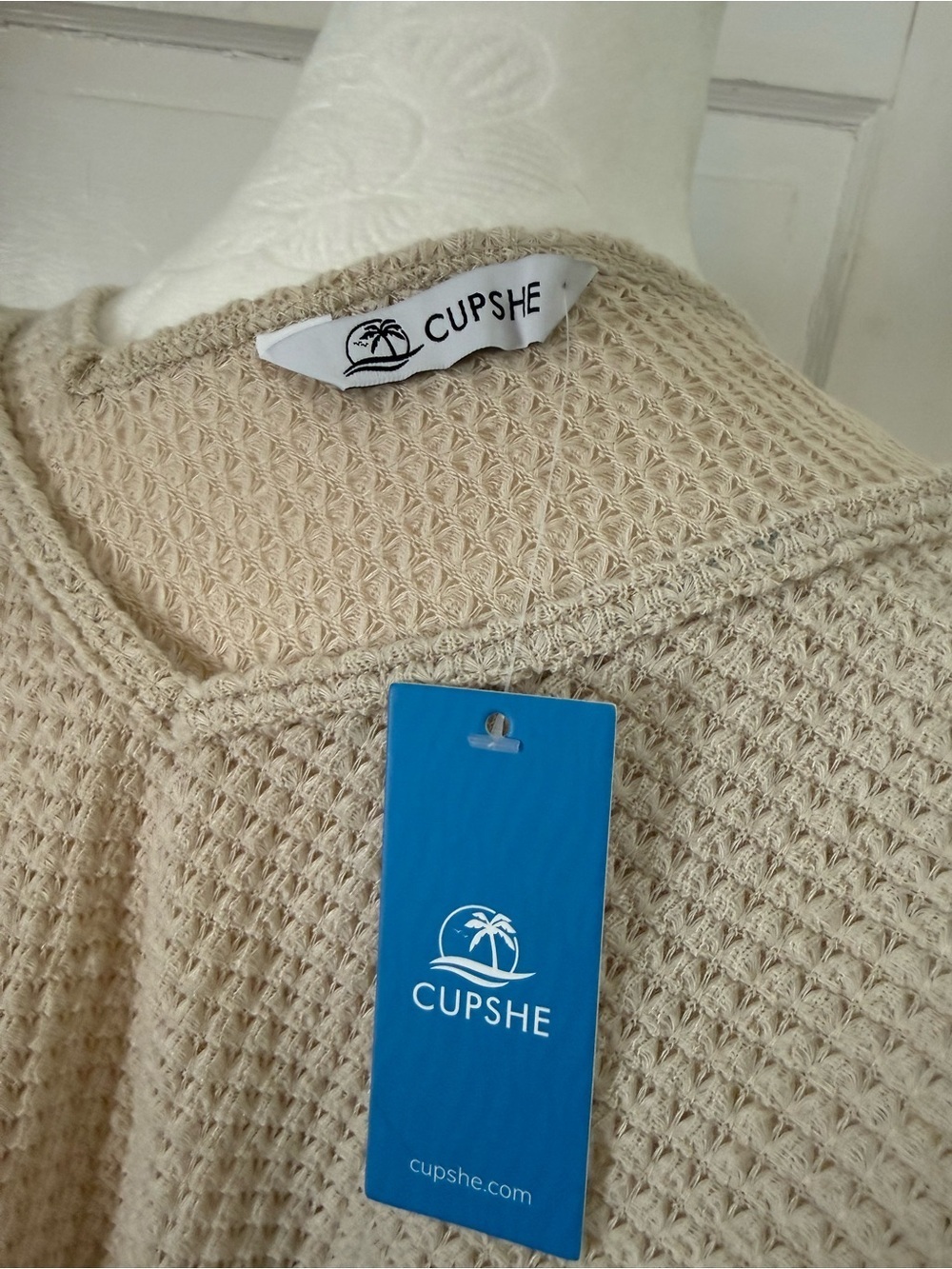Cupshe Swimsuit Coverup NWT - Picture 4 of 4